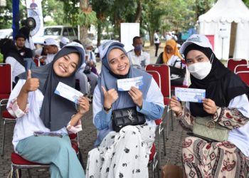 Gelar Mudik Gratis, PT Pelindo Multi Terminal Berangkatkan 500 Pemudik Pulang ke Kampung Halaman Via Transportasi Darat dan Laut